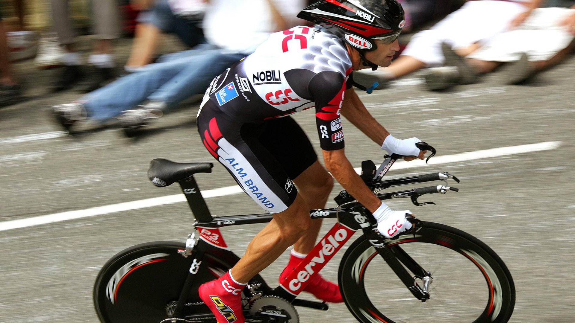 巴黎奥运会资格系列赛先后在上海和布达佩斯举行，共有158名运动员通过该赛事获得巴黎奥运会参赛资格。